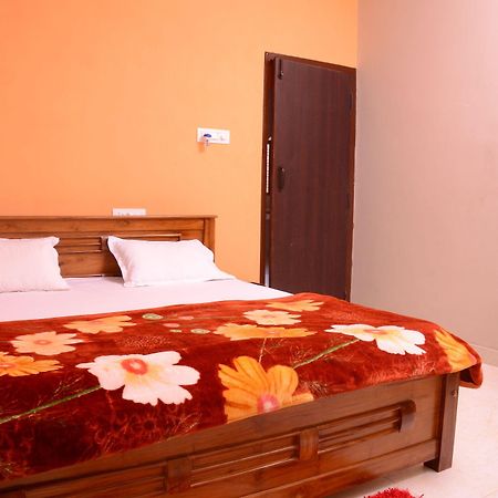 Coorg Girinivas Deluxe Homestay-Wi-Fi ماديكيري المظهر الخارجي الصورة